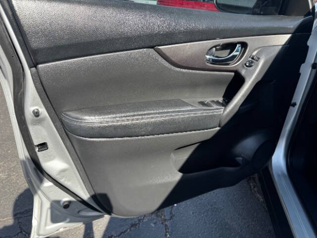 2016 Nissan Rogue SV