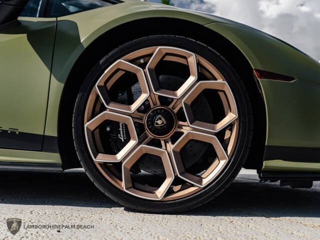 2023 Lamborghini Huracan Tecnica