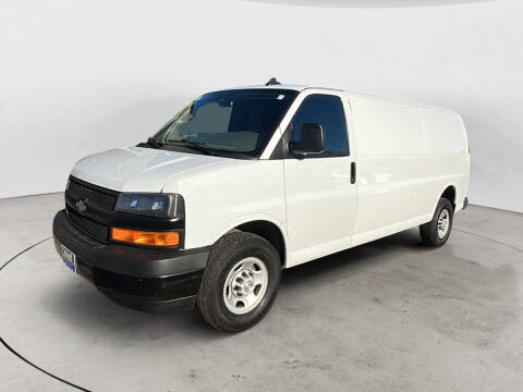 2022 Chevrolet Express 2500