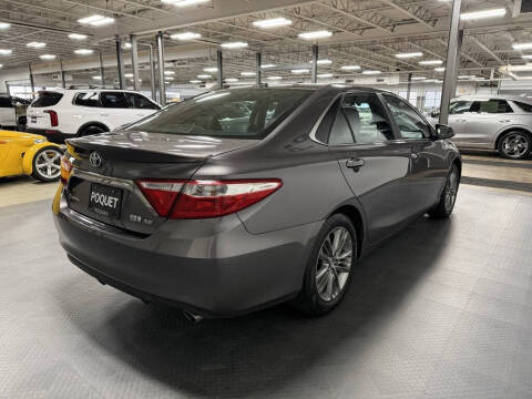 2016 Toyota Camry Hybrid SE