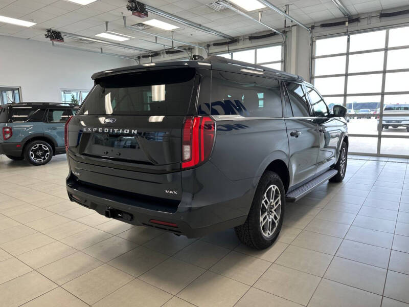 2026 Ford Expedition MAX Active