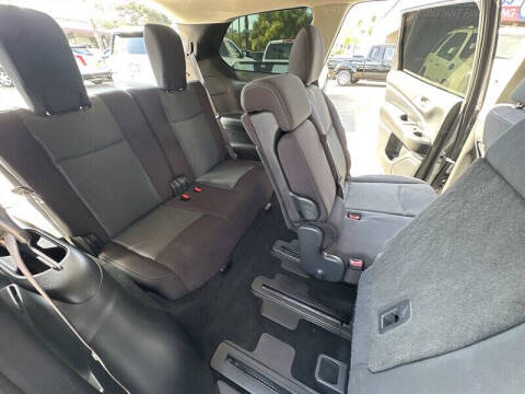 2020 Nissan Pathfinder S