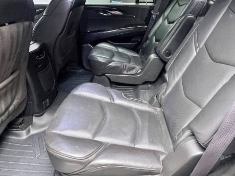 2016 Cadillac Escalade Platinum