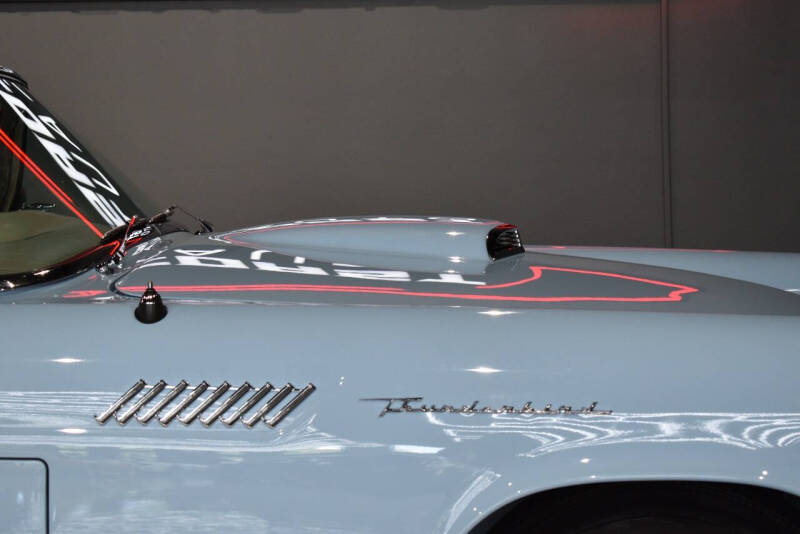 1957 Ford Thunderbird