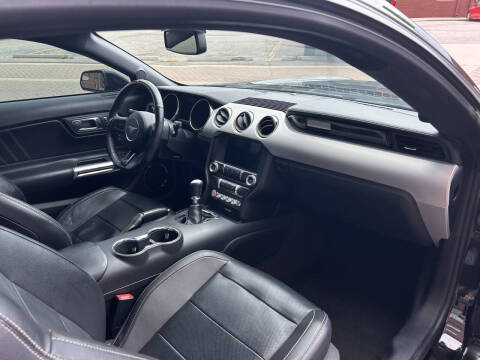 2017 Ford Mustang EcoBoost Premium