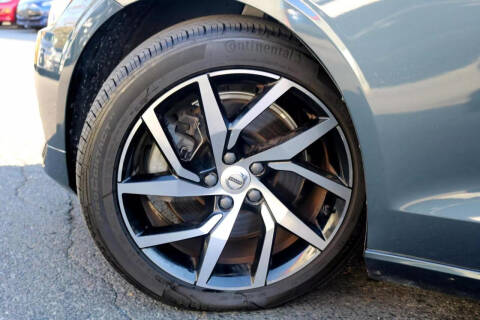 2020 Volvo V60 T5 Momentum