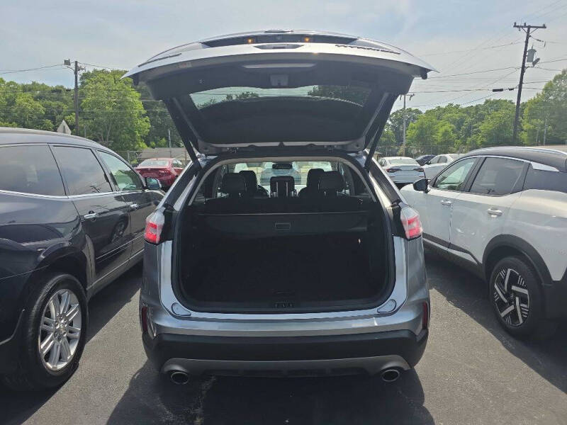 2020 Ford Edge Titanium