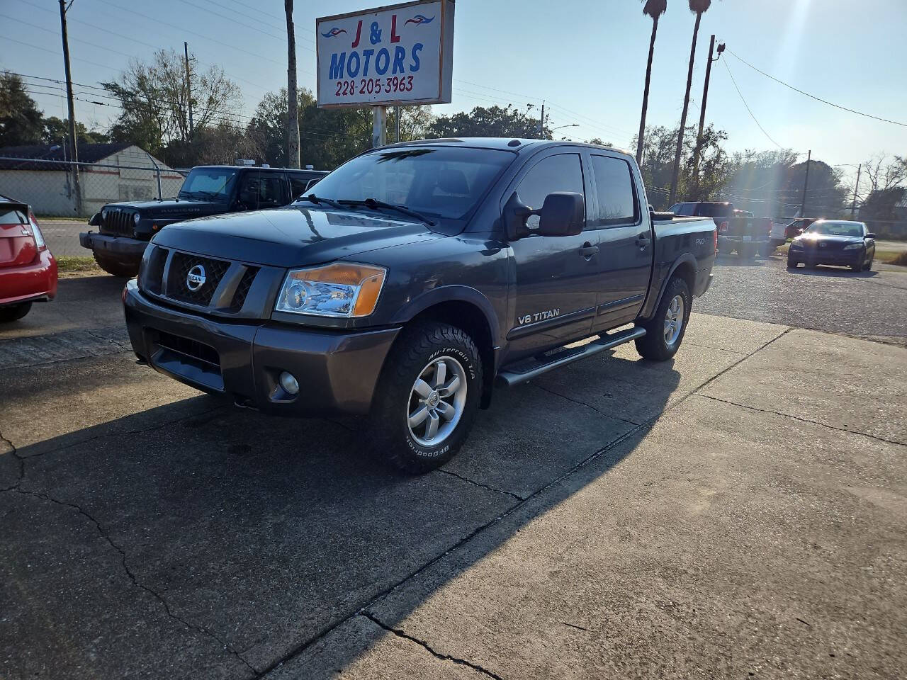 2010 Nissan Titan PRO-4X Crew Cab 4WD