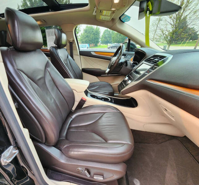 2019 Lincoln MKC Select
