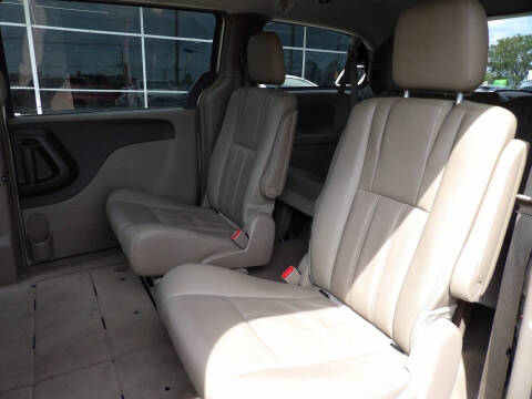 2015 Chrysler Town and Country Touring