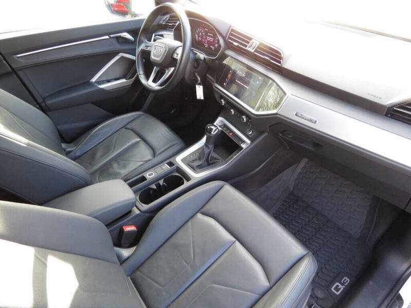 2019 Audi Q3 quattro Premium 45 TFSI