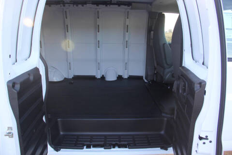 2025 Chevrolet Express 3500