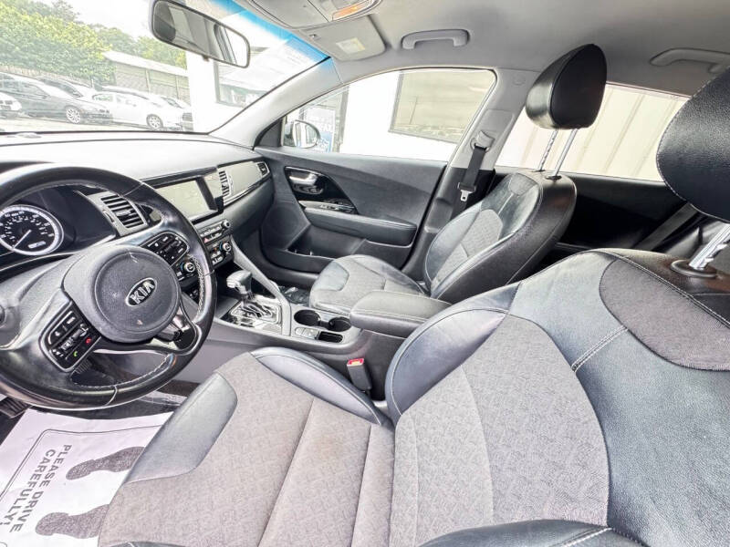 2017 Kia Niro EX