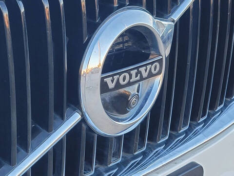 2018 Volvo XC90 T6 Momentum