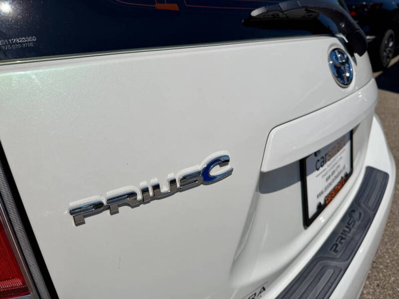 2016 Toyota Prius c One