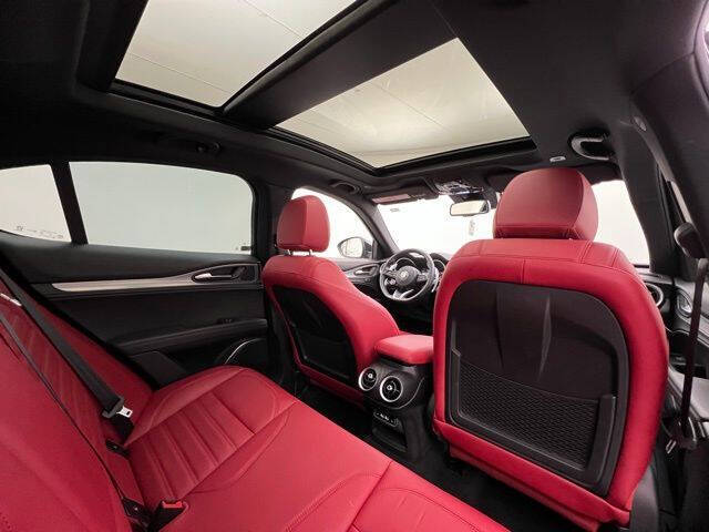 2023 Alfa Romeo Stelvio Veloce