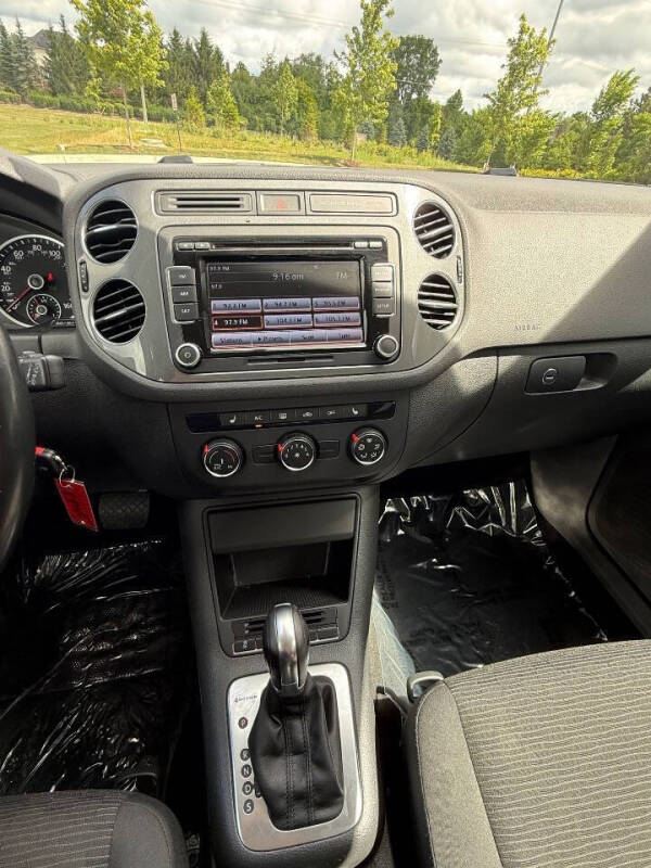 2015 Volkswagen Tiguan S 4Motion