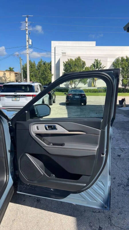 2025 Ford Explorer Active