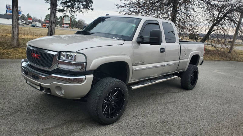 2005 GMC Sierra 2500HD for sale at Elite Auto Sales in Herrin IL