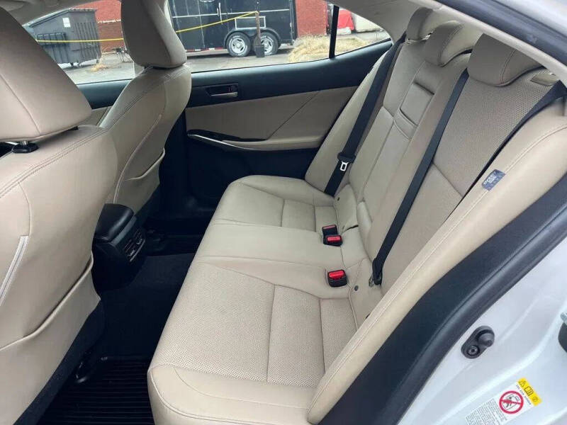2017 Lexus IS 300