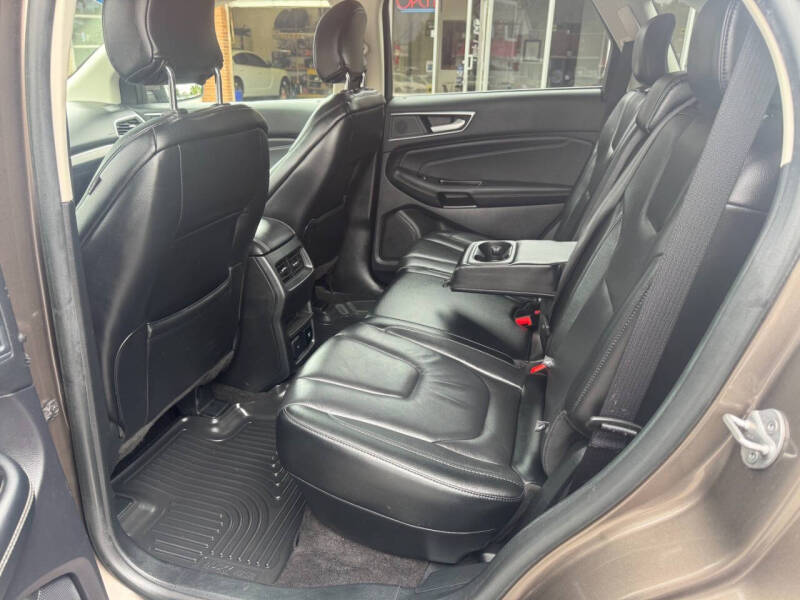 2019 Ford Edge Titanium