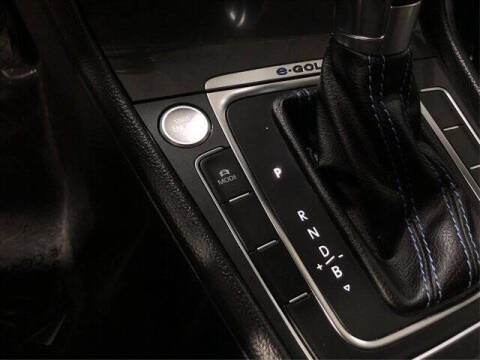 2017 Volkswagen e-Golf SE