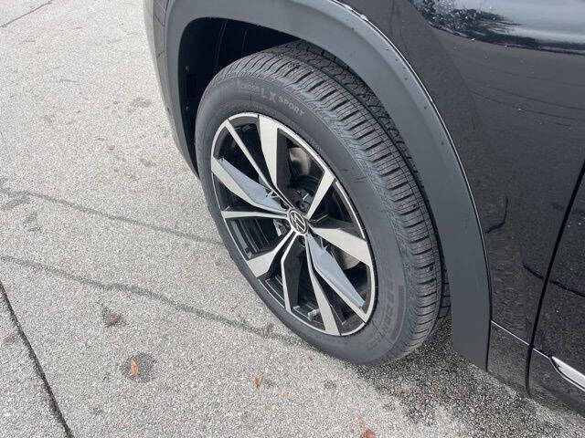 2026 Volkswagen Atlas Cross Sport SEL Premium R-Line 4Motion