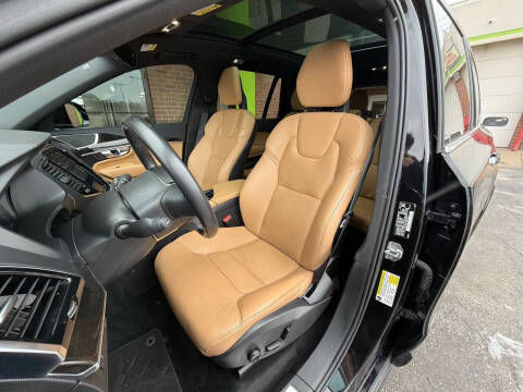 2018 Volvo XC90 T6 Momentum