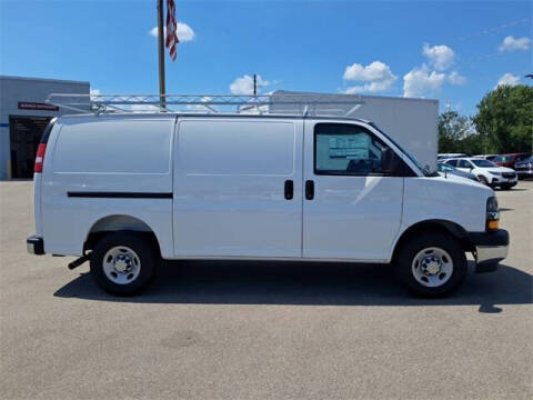 2025 Chevrolet Express 2500