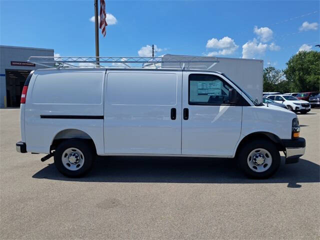 2025 Chevrolet Express 2500