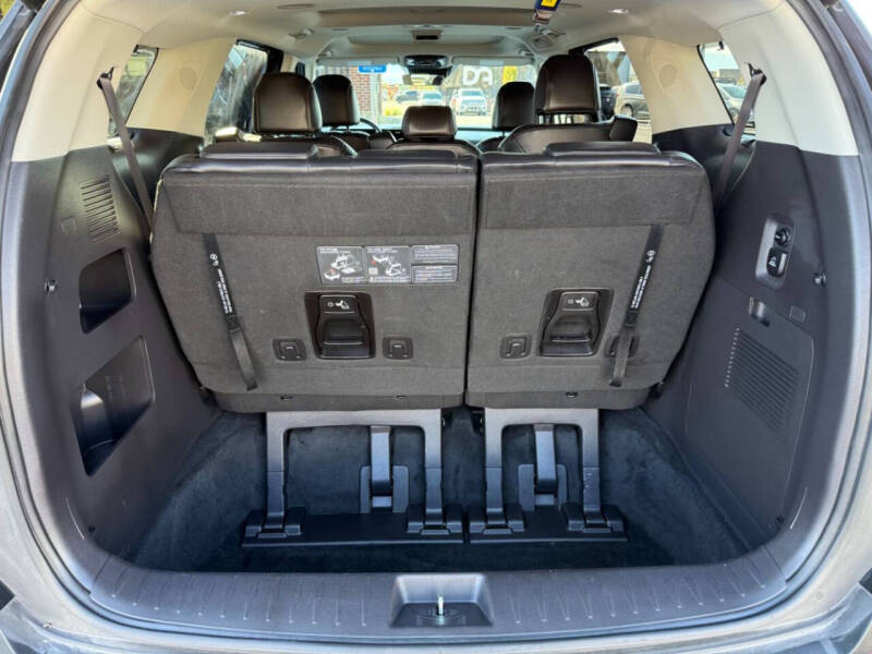 2025 Kia Carnival Hybrid SX