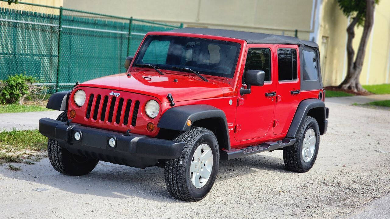 2011 Jeep Wrangler Unlimited  - $14,900
