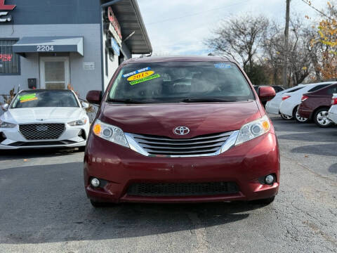 2015 Toyota Sienna XLE Premium 8-Passenger