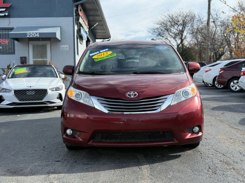 2015 Toyota Sienna XLE Premium 8-Passenger
