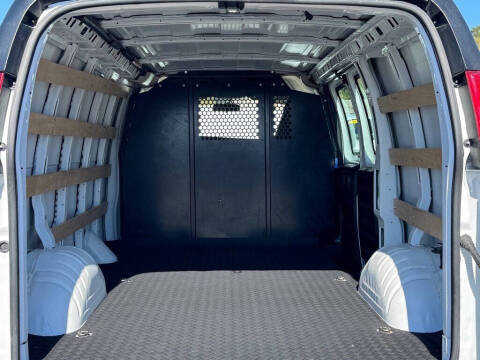 2023 Chevrolet Express 2500