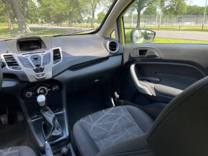 2011 Ford Fiesta SE