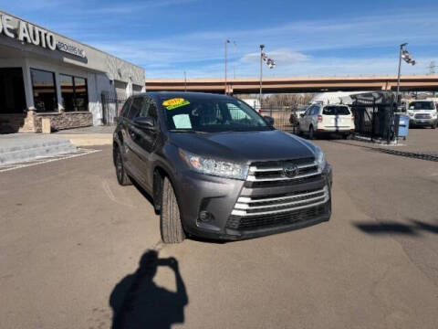 2019 Toyota Highlander LE