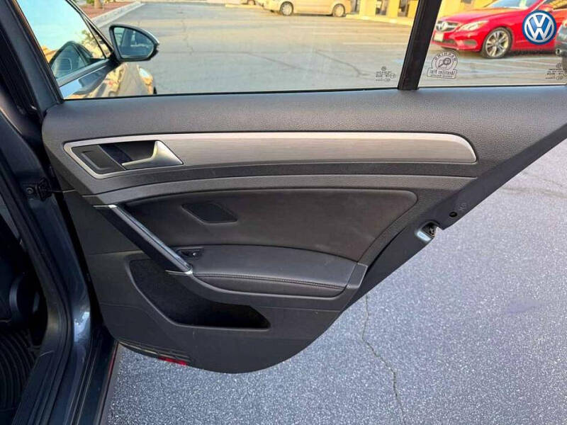2015 Volkswagen Golf