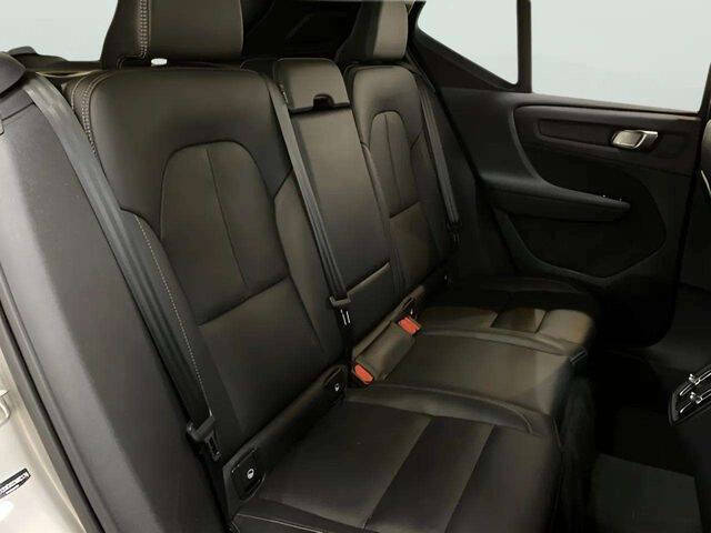 2025 Volvo XC40 B5 Plus Bright Theme