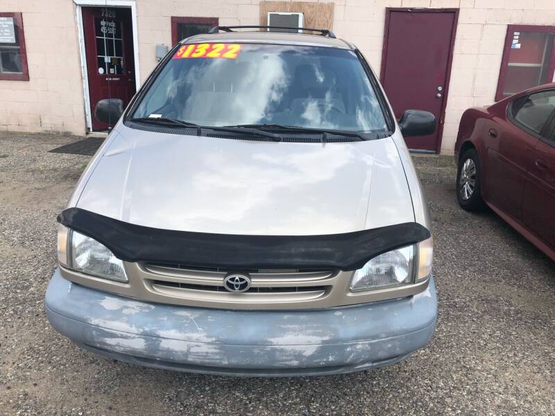2000 Toyota Sienna for sale at Infinity Auto Group in Grand Rapids MI