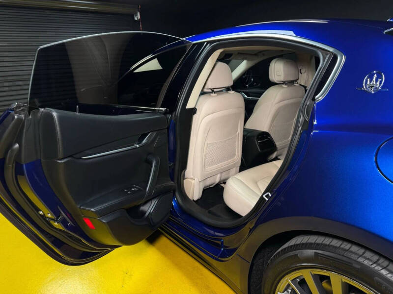 2017 Maserati Ghibli