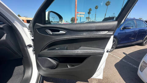 2019 Alfa Romeo Stelvio Sport