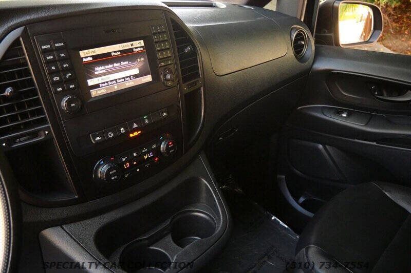 2018 Mercedes-Benz Metris Worker Passenger