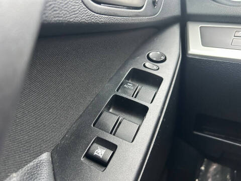 2013 Mazda MAZDA3 i SV