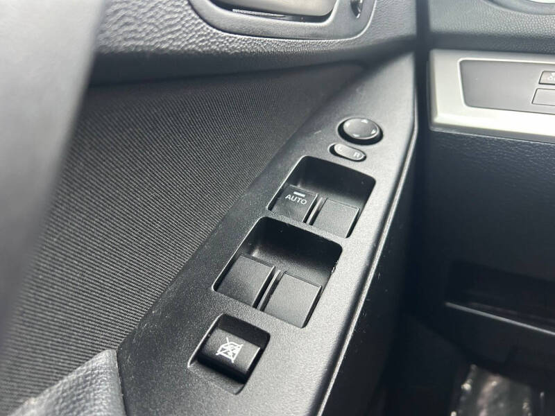 2013 Mazda MAZDA3 i SV