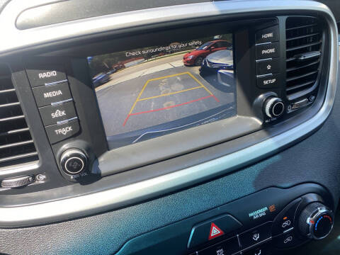 2020 Kia Sorento S V6