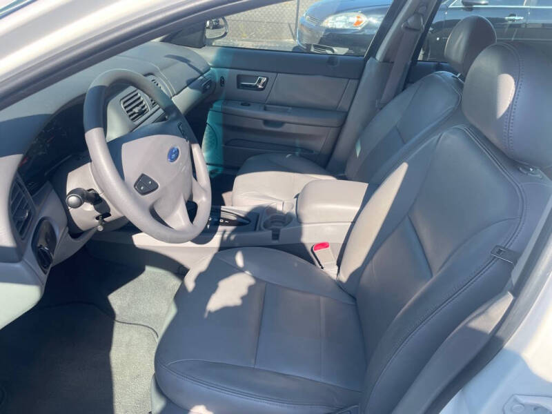 2003 Ford Taurus SES