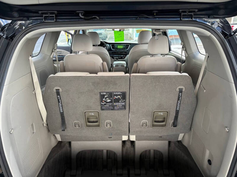 2018 Kia Sedona L