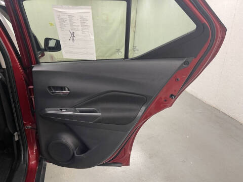 2023 Nissan Kicks SV