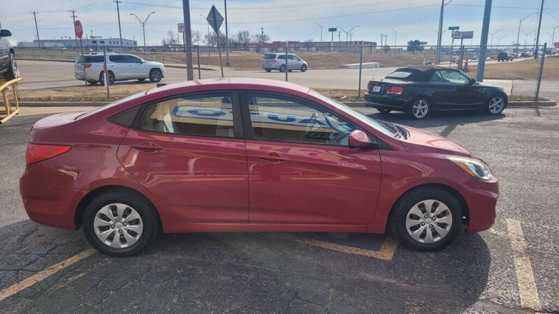 2016 Hyundai Accent SE